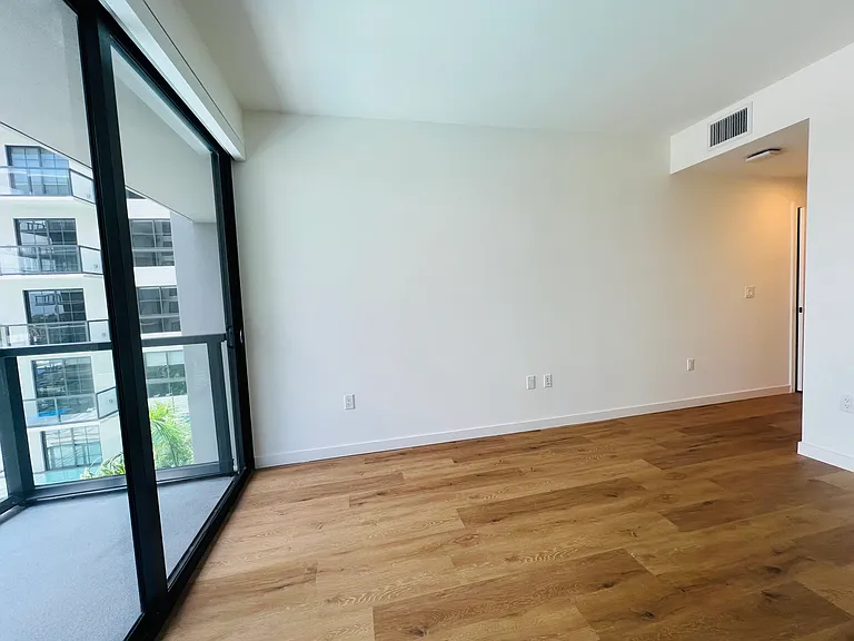 1646 NE 124th St #541 — Photo 14