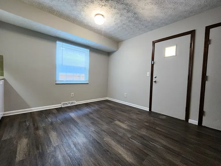 2724 Blendon Woods Blvd — Photo 8