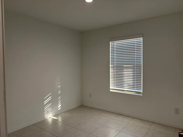 348 Dry Canyon Way — Photo 4