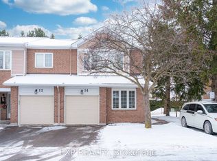 14 Sandcliffe Ter, Ottawa, ON K2G5X1