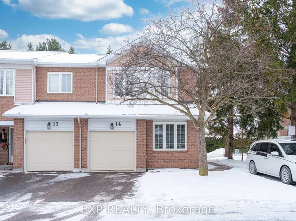 14 Sandcliffe Ter, Ottawa, ON K2G 5X1