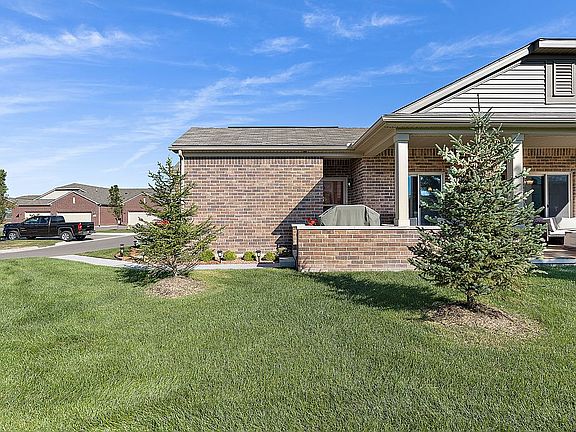 5th image of 49246 Hanna Ct