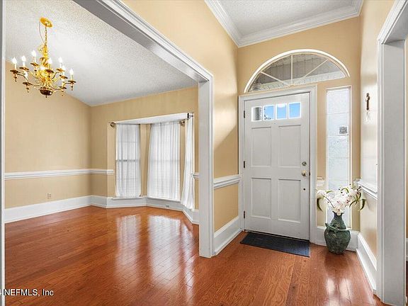 4th image of 10359 TRIPLE CROWN Avenue