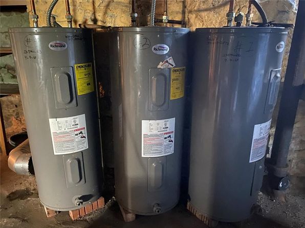 cedar-rapids-iowa-448606862 picture