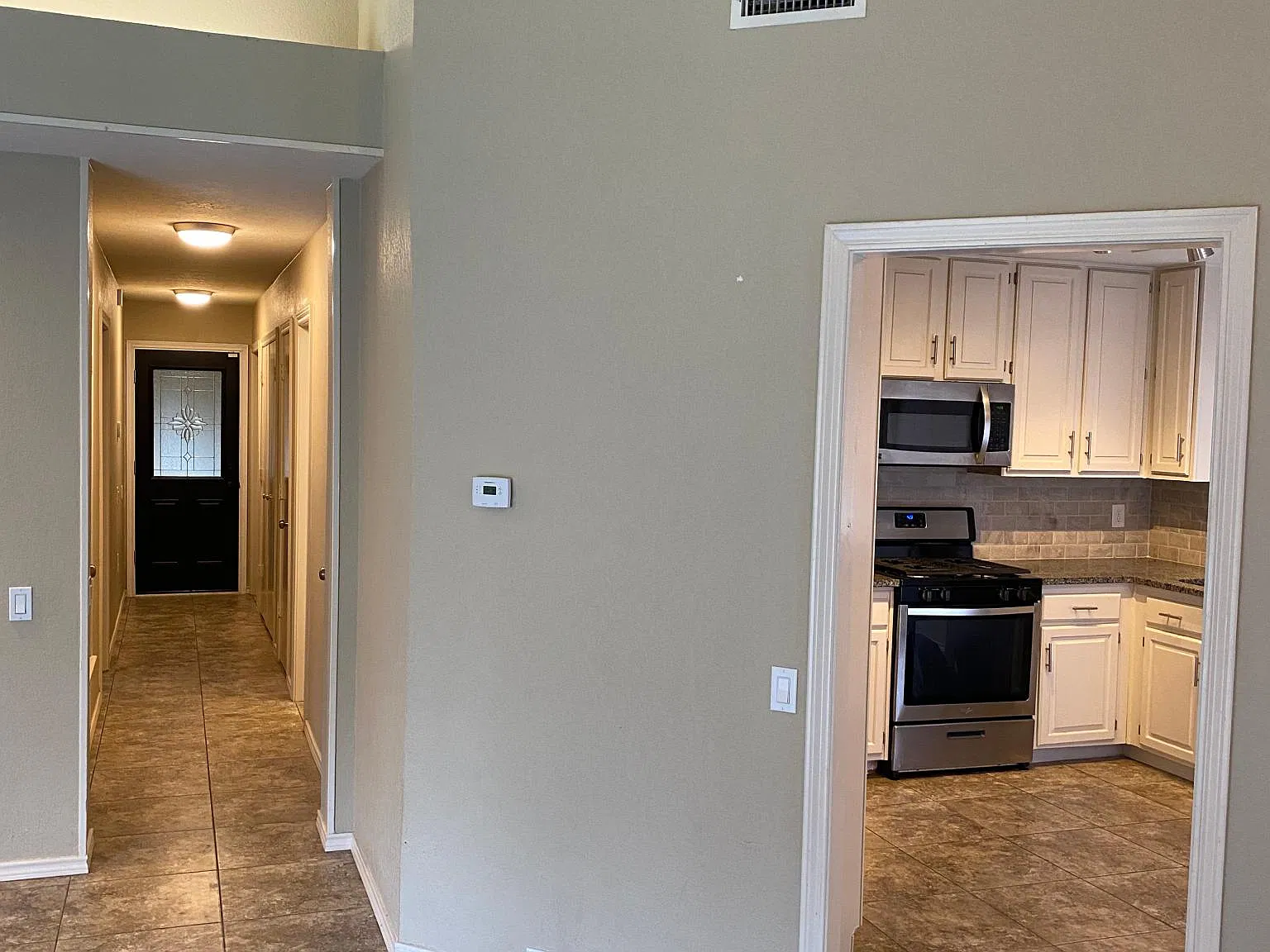 4107 Rush Cir — Photo 2
