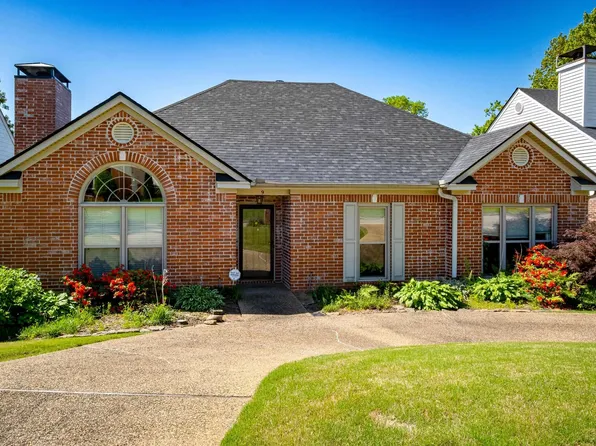 9 Carrollton Ct, Little Rock, AR 72211
