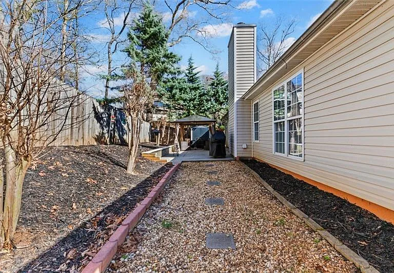 5720 Crow Dr — Photo 20