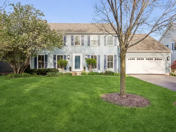 384 Whitney Dr, Barrington, IL 60010