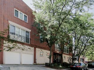 917 W Roscoe St APT A, Chicago, IL 60657