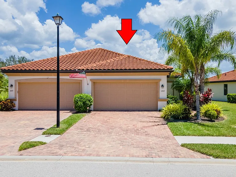 1414 Oceania Dr S — Photo 4