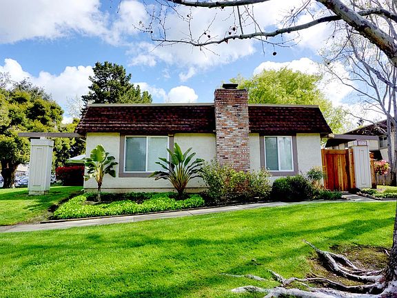 2nd image of 2763 Creekside Dr