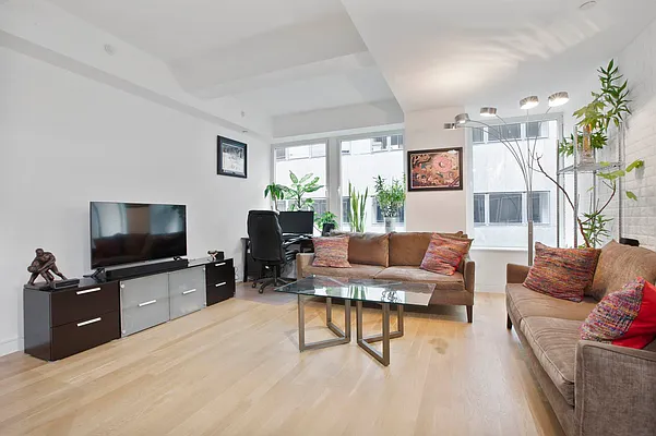 Sold by Level Group | media 2