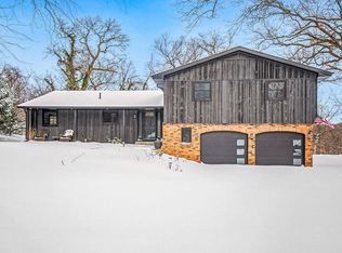 4525 N Cedar Trl, Stevensville, MI 49127