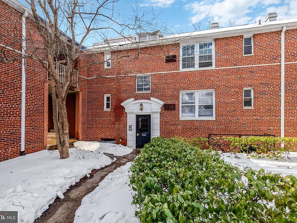 1st image of 104 N George Mason Dr APT 3