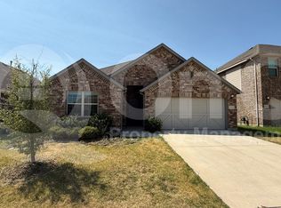 6204 Painswick Dr, Aubrey, TX 76227