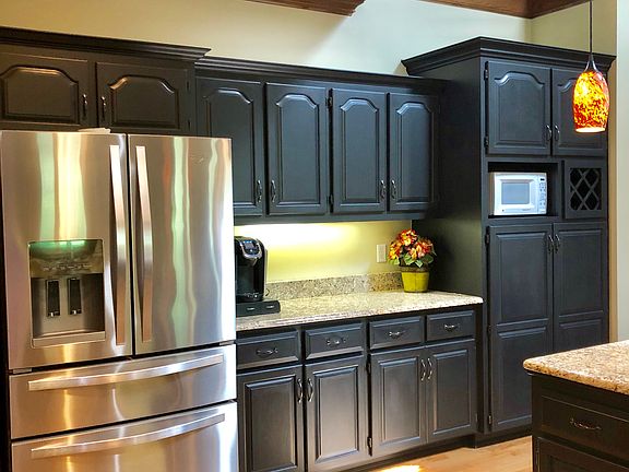 5th image of 212 Camelot Dr