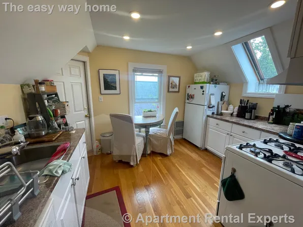 33 Belmont St, Somerville, MA