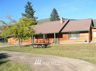386 W Chewuch Rd #B, Winthrop, WA 98862