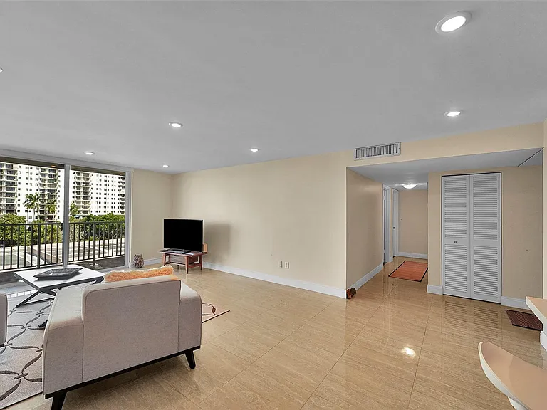 1401 S Ocean Dr #502 — Photo 20