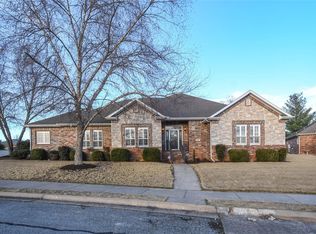 2803 Cortney Cir, Siloam Springs, AR 72761