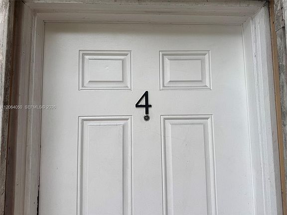 2nd image of 11 SW 32nd Ave APT 4