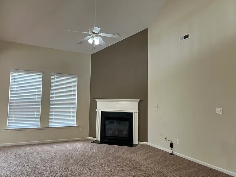 1429 Dairy Glen Dr — Photo 10