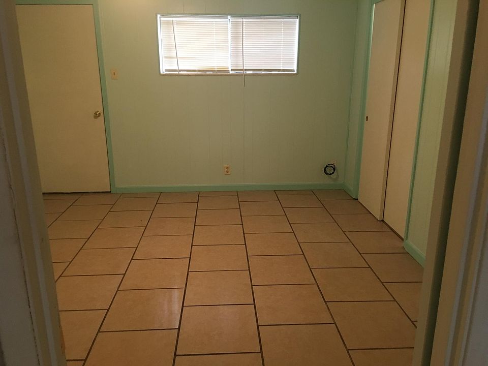 1st image of 301 Redwood Ave #A