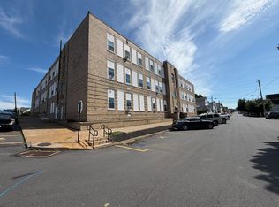 134 W 4th St #200, Mount Carmel, PA 17851