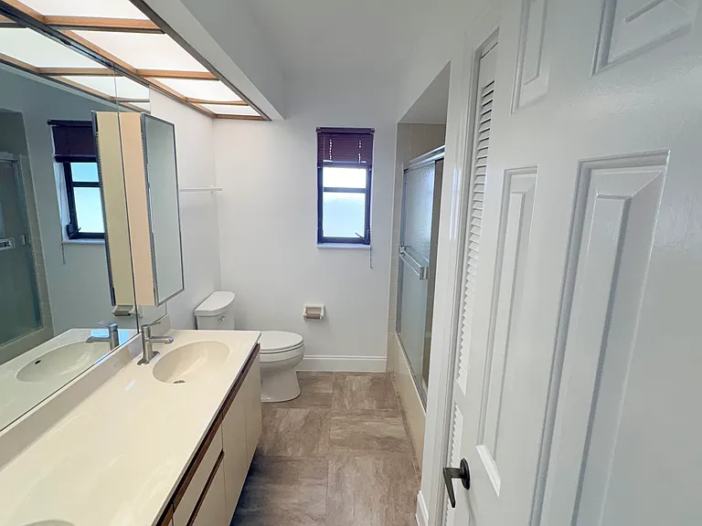 1128 Rainwood Cir — Photo 7