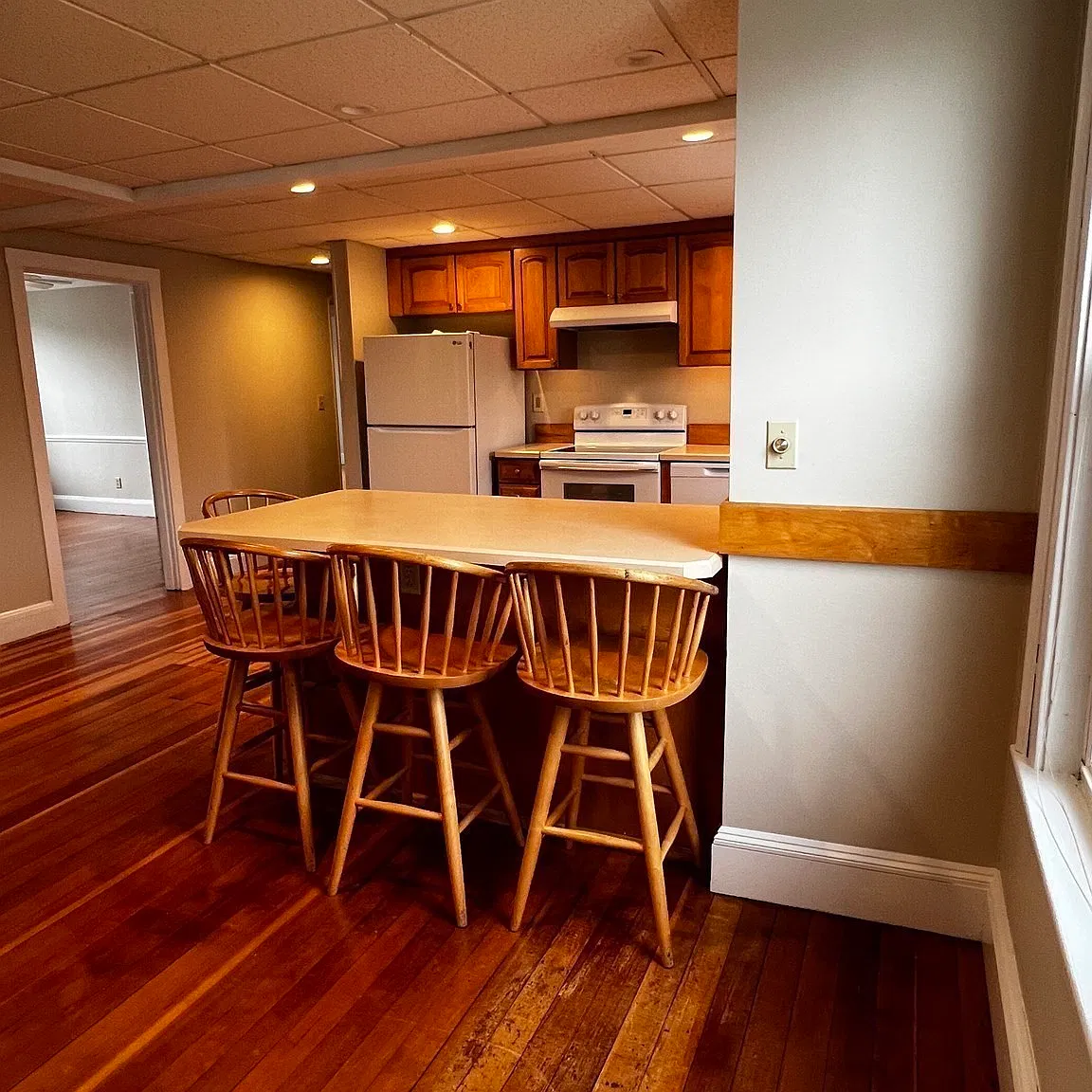 2 bed, 1.0 bath, 1100 sqft, $2,900 — Photo 3