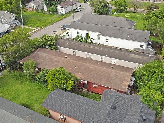4th image of 1811 Hollygrove St