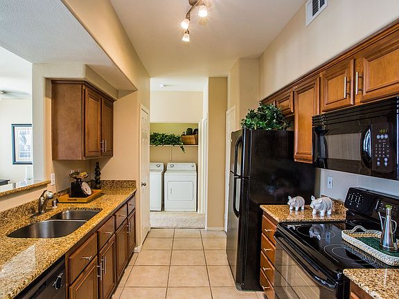 2nd image of 3450 N Hualapai Way Unit 1043