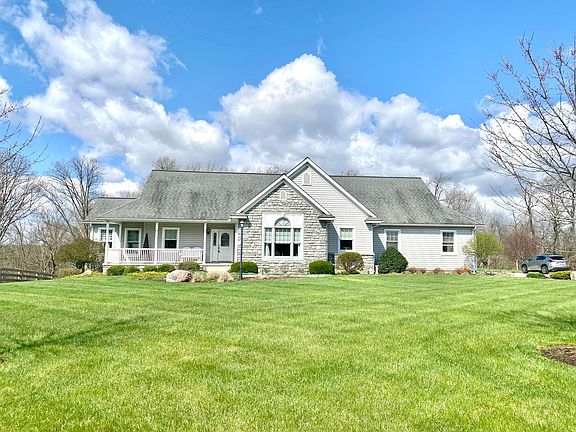 2nd image of 332 Hickory Way