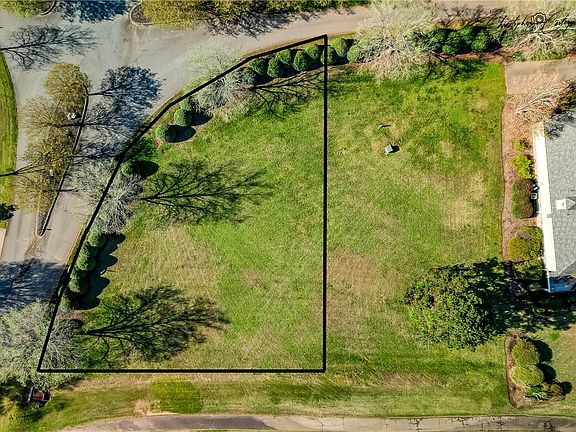2nd image of P Cross Creek Dr #17