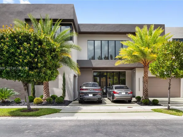 10261 NW 74th Ter, Doral, FL 33178