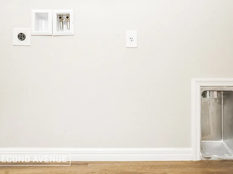 678 Rutland Cir — Photo 20