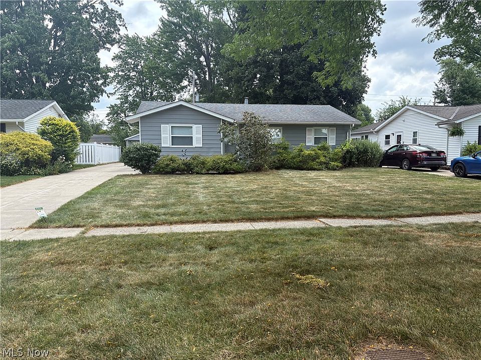 1st image of 448 Chestnut Dr