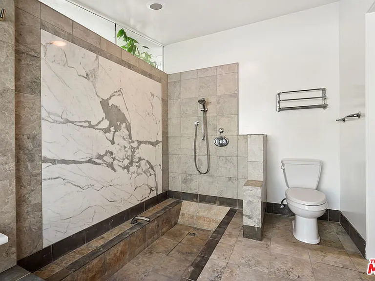 30725 Manzano Dr — Photo 31