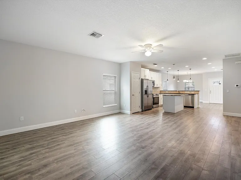 1878 Vamo Dr — Photo 12