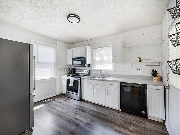 5th image of 809 Westview Dr