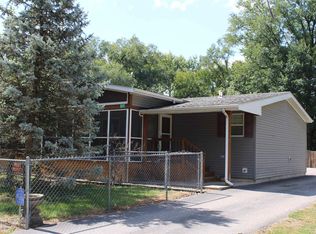 845 Forrest Ave, Springfield, IL 62702