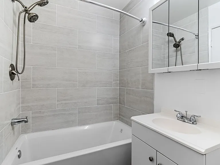 1168 E 10th St #224B — Photo 16