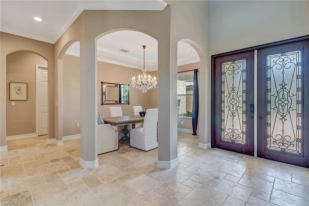 5 bed, 4.5 bath, 3542 sqft, $25,000 — Photo 2