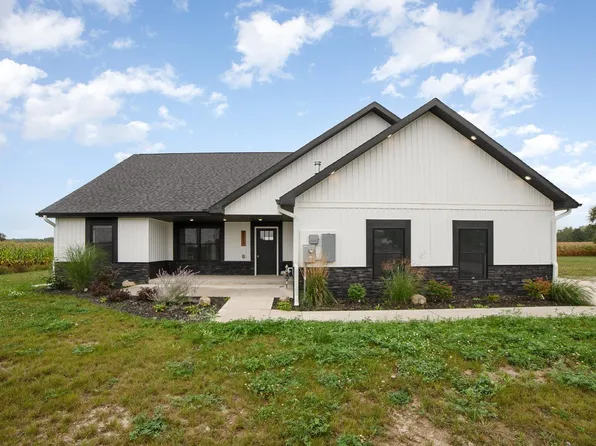 5819 W Lincoln Rd, Alma, MI 48801