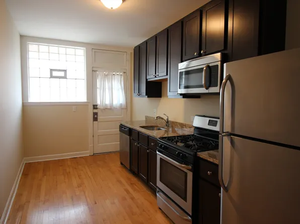 2339 W Rosemont Ave #1, Chicago, IL 60659