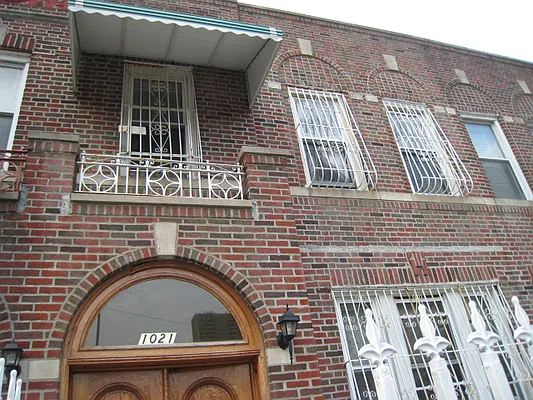 Rented by Rapid Realty Upper West Side LLC | media 51