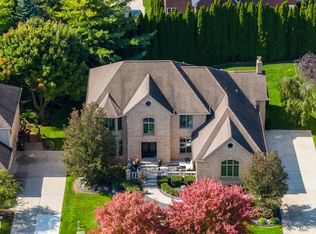 54439 Ridgeview Dr, Shelby Township, MI 48316