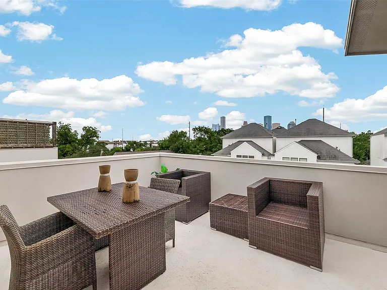 1604 Ovid St #B — Photo 4