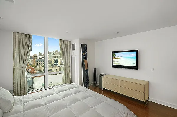 Sold by Corcoran | media 29