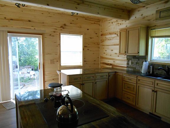 breakfast bar